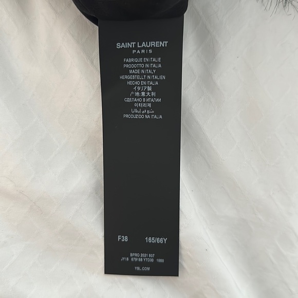 New with tags SAINT LAURENT Mini Skirt in Boucle Tweed with Faux-Fur - Picture 9 of 12